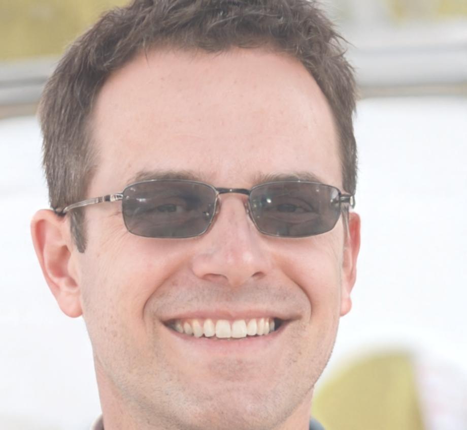 Portrait de Marc Dubois, formateur expert en négociation commerciale